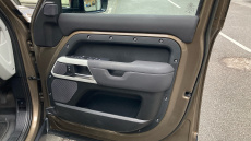 Land Rover Defender 3.0 D250 SE 110 5dr Auto [7 Seat] Diesel Estate